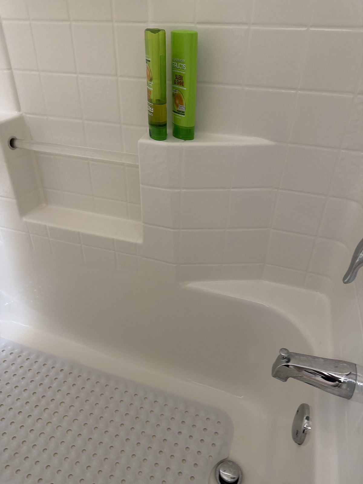Bath tub after a deep clean